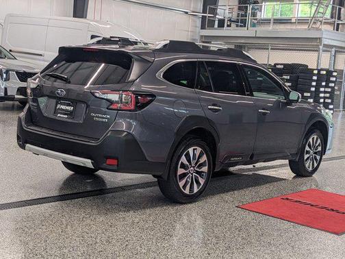 2023 Subaru Outback Touring