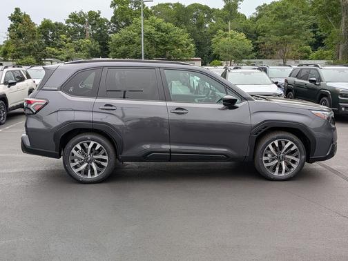 Magnetite Gray Metallic 2026 Subaru Forester Touring