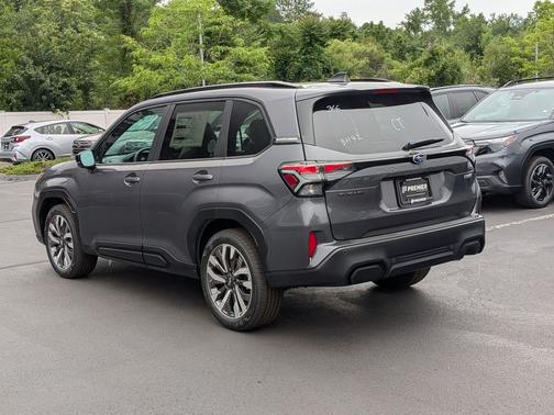 Magnetite Gray Metallic 2026 Subaru Forester Touring