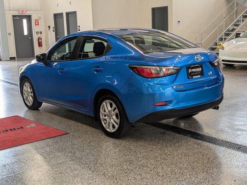 Sapphire 2018 Toyota Yaris iA Base