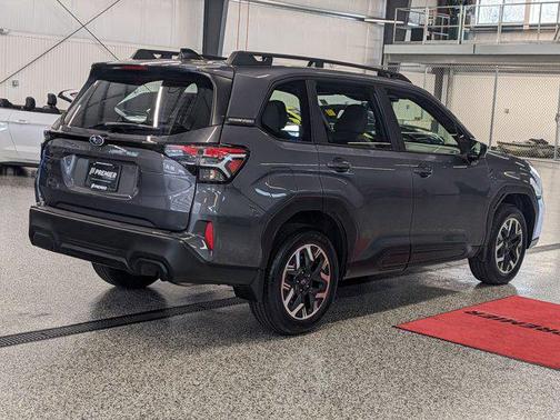 2025 Subaru Forester Base