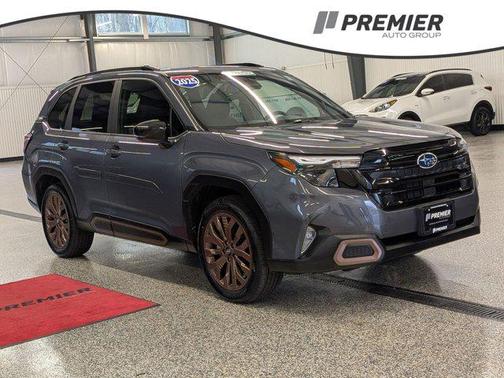 Magnetite Gray Metallic 2025 Subaru Forester Sport