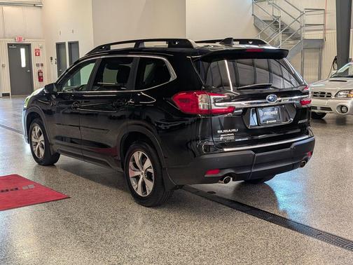 Crystal Black Pearl 2025 Subaru Ascent Premium 7-Passenger