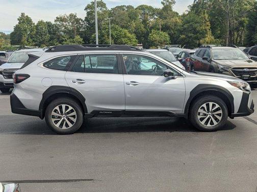 2025 Subaru Outback Base