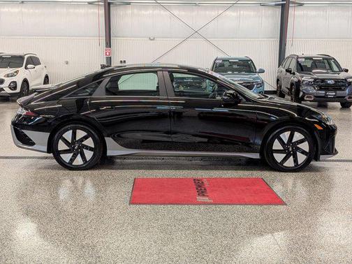 Onyx Black 2025 Hyundai IONIQ 6 SE