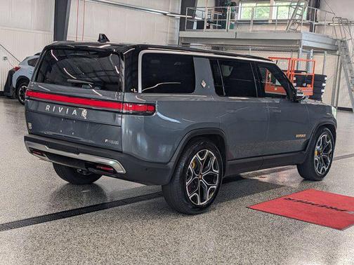 2022 Rivian R1S Launch Edition