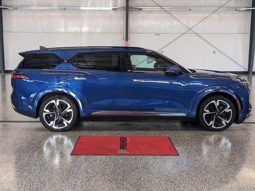 2024 VinFast VF 9 Plus