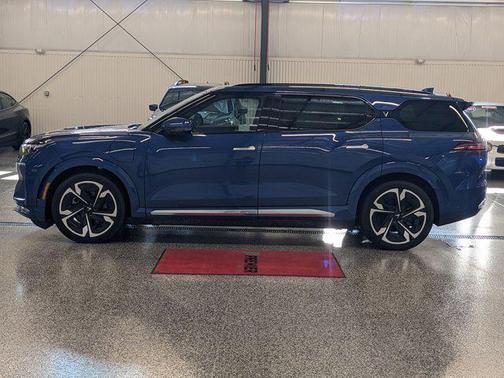 2024 VinFast VF 9 Plus