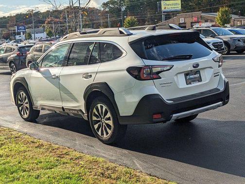 2025 Subaru Outback Touring XT