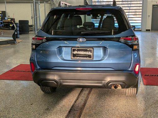 2025 Subaru Forester Base