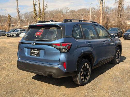 2025 Subaru Forester Base