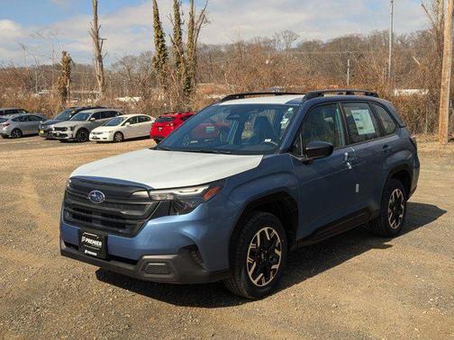 2025 Subaru Forester Base