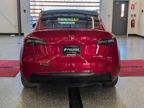 2025 Tesla Model Y Long Range Dual Motor All-Wheel Drive
