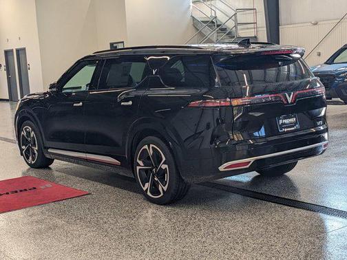2024 VinFast VF 9 Plus