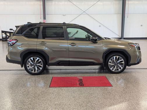 Crystal Black Pearl 2025 Subaru Forester Hybrid Touring