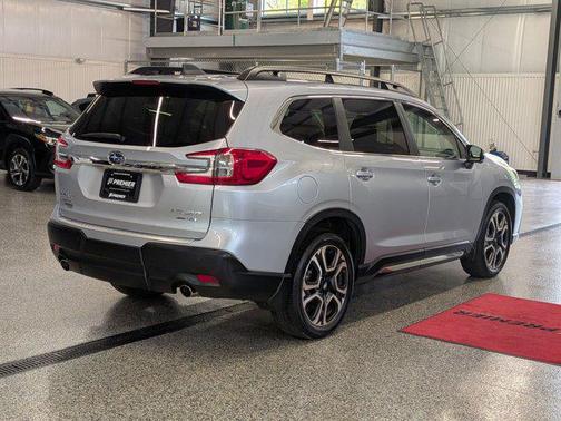 Ice Silver Metallic 2023 Subaru Ascent Limited 7-Passenger