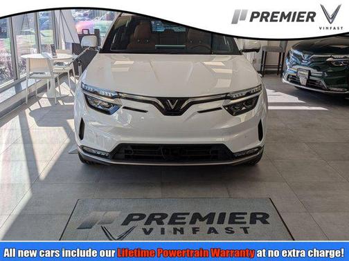 2025 VinFast VF 8 Plus