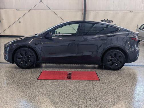 2025 Tesla Model Y Long Range Dual Motor All-Wheel Drive