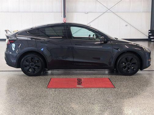 2025 Tesla Model Y Long Range Dual Motor All-Wheel Drive