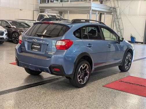 Quartz Blue Pearl 2017 Subaru Crosstrek 2.0i