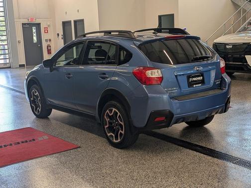 Quartz Blue Pearl 2017 Subaru Crosstrek 2.0i