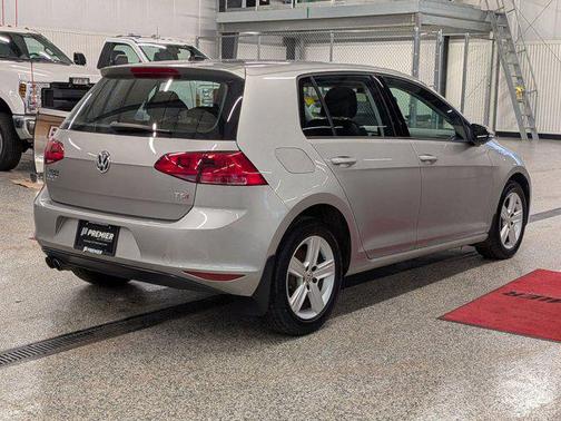 2017 Volkswagen Golf TSI S 4-Door