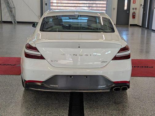 2022 Genesis G70 2.0T AWD