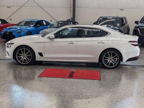 2022 Genesis G70 2.0T AWD