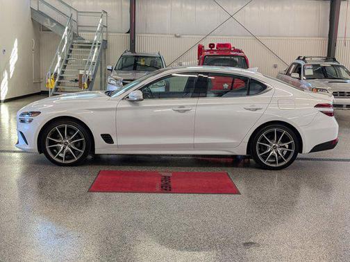 2022 Genesis G70 2.0T AWD