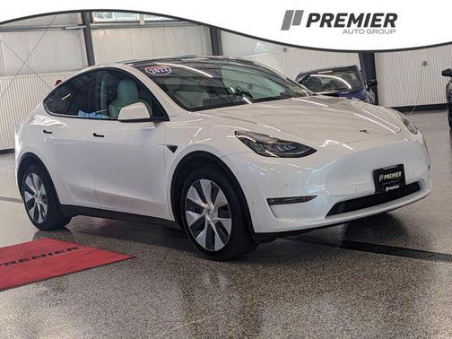 2022 Tesla Model Y Long Range Dual Motor All-Wheel Drive
