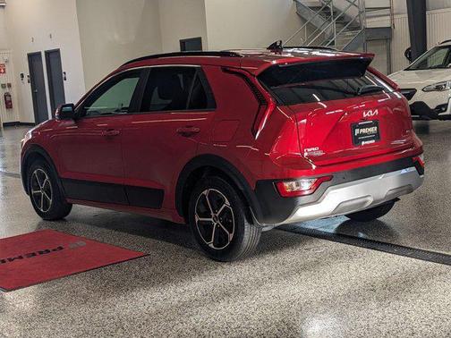 2024 Kia Niro EX