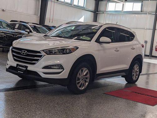 2017 Hyundai TUCSON SE