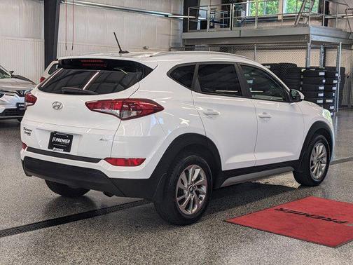 2017 Hyundai TUCSON SE