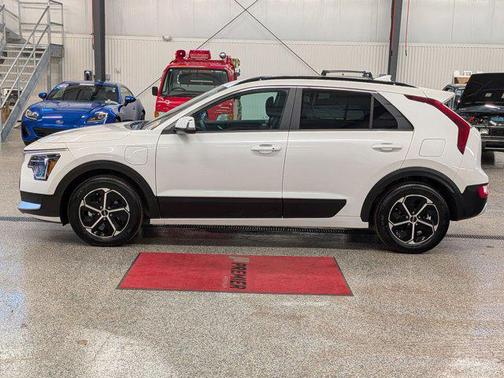 2024 Kia Niro Plug-In Hybrid EX