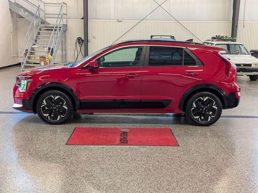Runway Red 2023 Kia Niro EV Wind