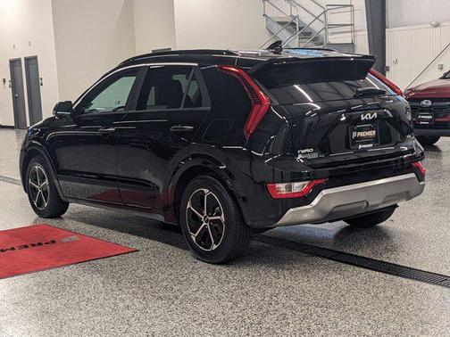 2023 Kia Niro SX
