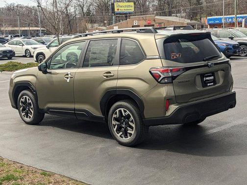 2025 Subaru Forester Premium