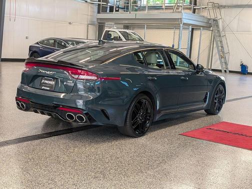 Ascot Green 2023 Kia Stinger GT2