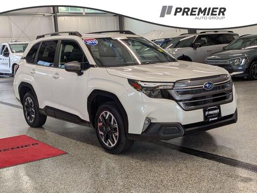 Crystal White Pearl 2025 Subaru Forester Premium