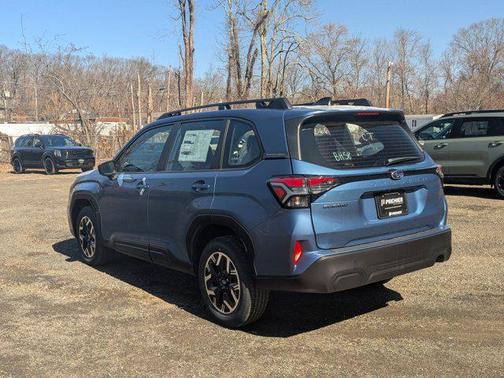 2025 Subaru Forester Base