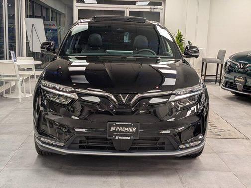 2025 VinFast VF 8 Plus