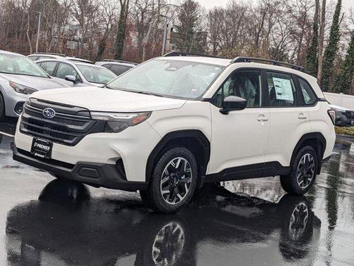 2025 Subaru Forester Base