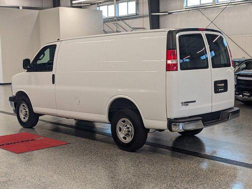 2022 Chevrolet Express 2500 RWD 2500 Regular Wheelbase WT