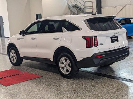 2022 Kia Sorento LX