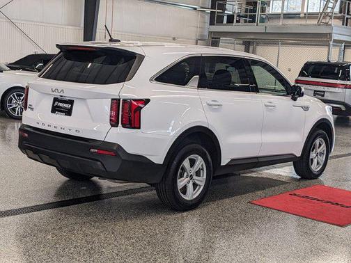 2022 Kia Sorento LX