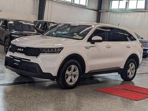 2022 Kia Sorento LX