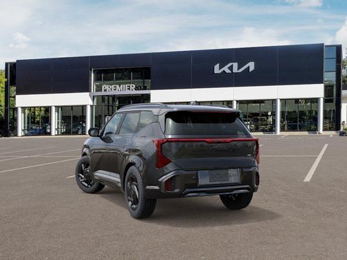 Interstellar Gray 2027 Kia Seltos X-Line SX
