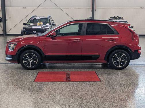 2023 Kia Niro SX