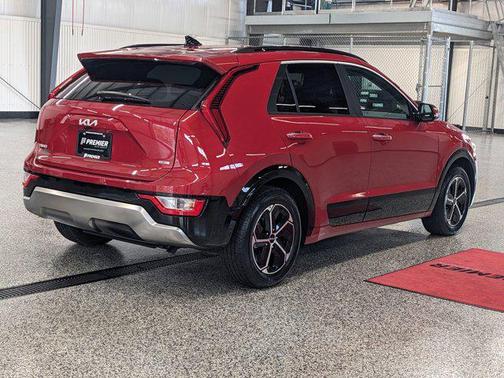 2023 Kia Niro SX