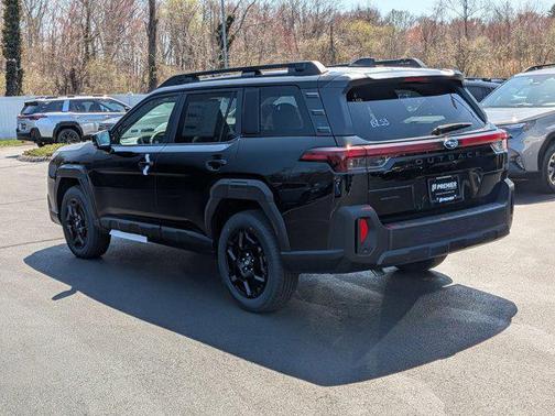 Crystal Black Silica 2026 Subaru Outback Limited